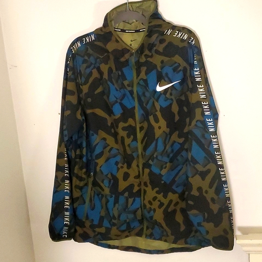 Nike Running Flash Essential Windbreaker size XL